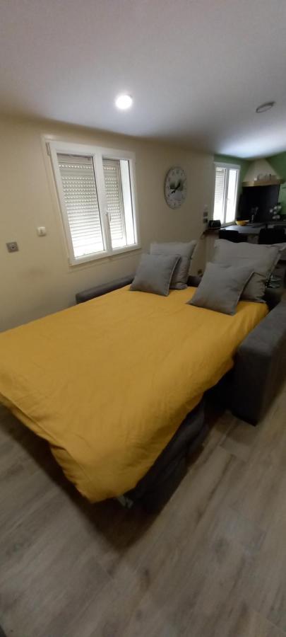 Logement Lumineux, Entierement Renove Avec Jardin Caumont-sur-Durance Exteriér fotografie
